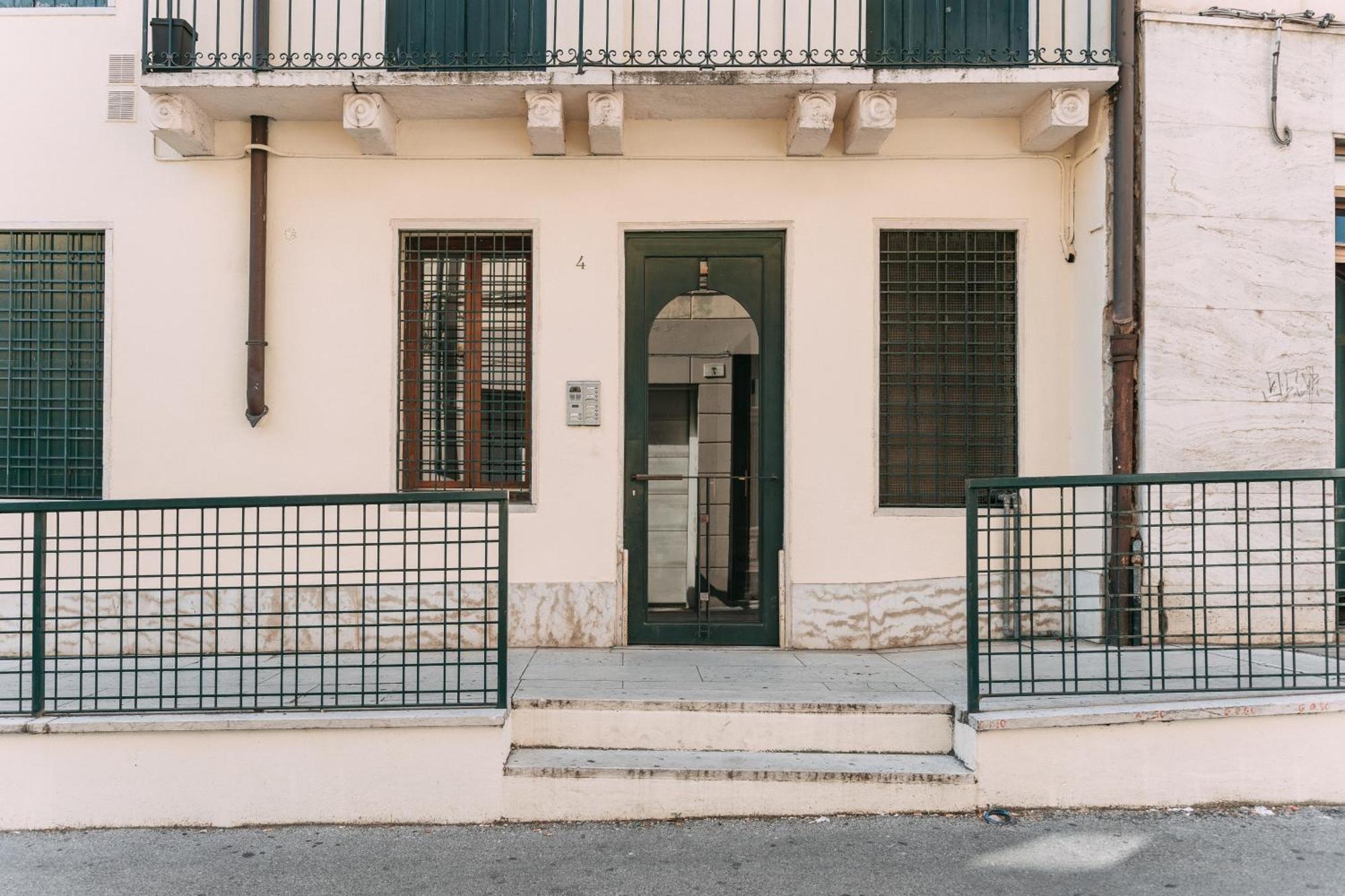 Palladio Apartment - Vista Fiume, In Centro Con Garage Vicenza Exterior photo